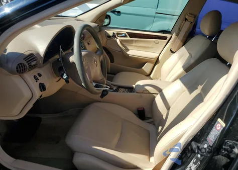 2004 Mercedes-Benz C 320 z USA, uszkodzony, nr VIN WDBRF64J54F499021